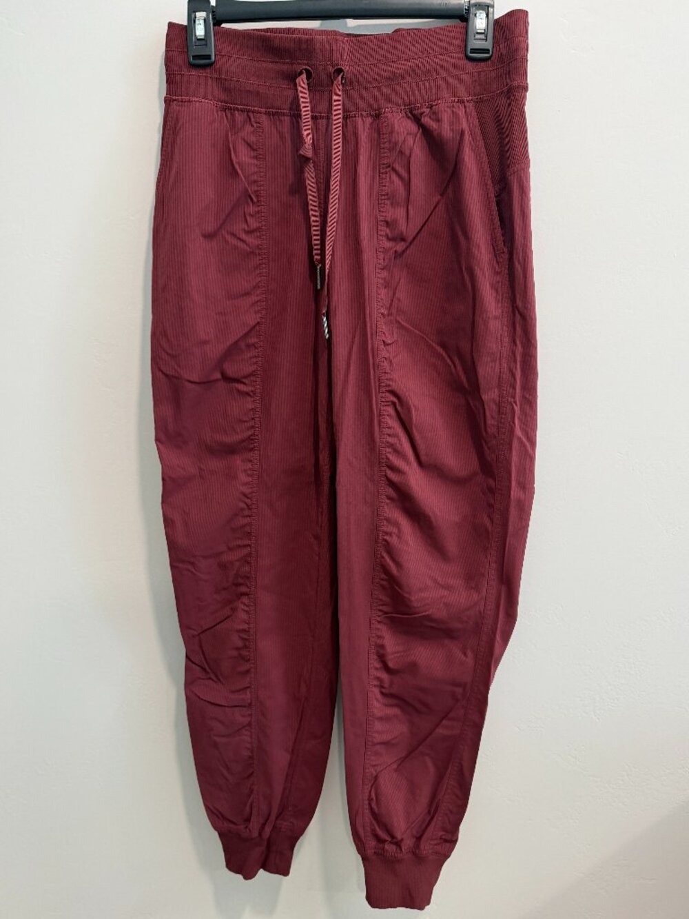 Lululemon Dance Studio Mid-Rise Joggers Full Length Red Merlot Size 6 Pants